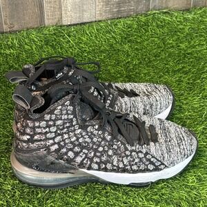Nike Zoom Youth Sneakers‎ Size 6.5Y Black Gray Athletic Running Shoes
